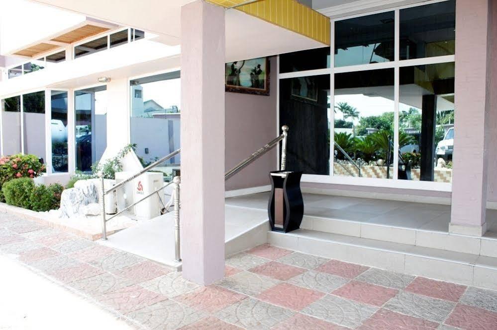 Airport West Hotel Accra Extérieur photo